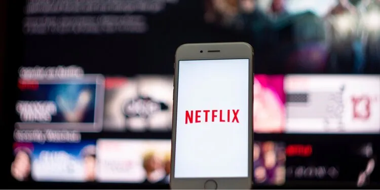 Netflix incrementa los precios para compartir contraseñas fuera del hogar en busca de diversificar sus ingresos