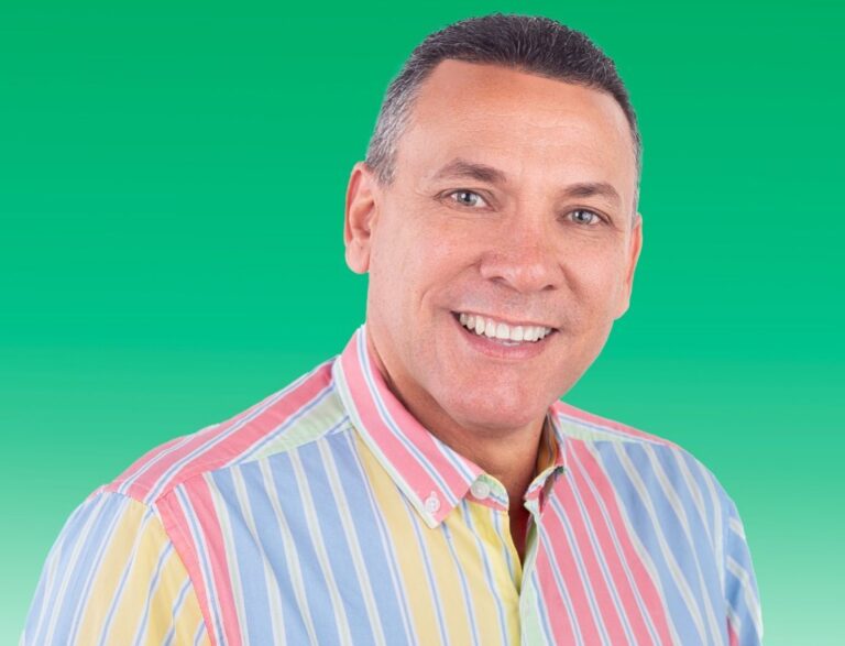ROBERTO ESPINAL