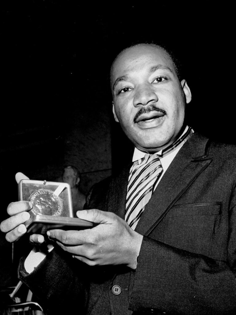MARTIN LUTHER KING