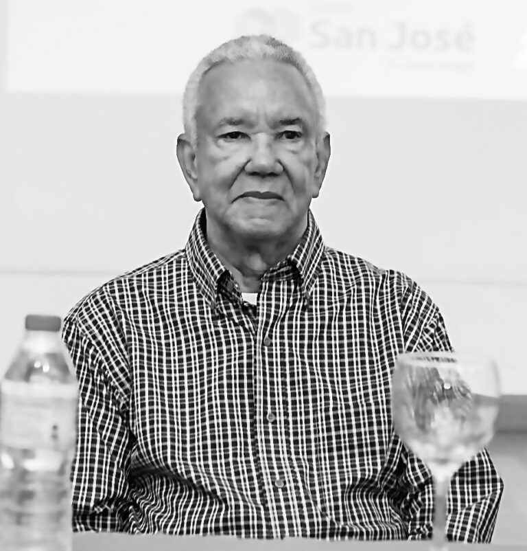 Profesor, José Erasmo Estévez