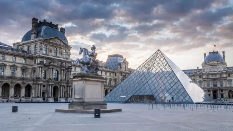 Louvre