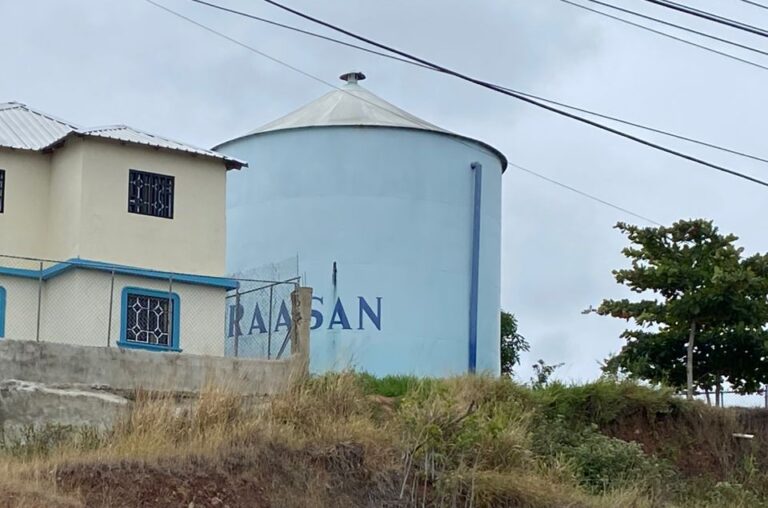 el tanque