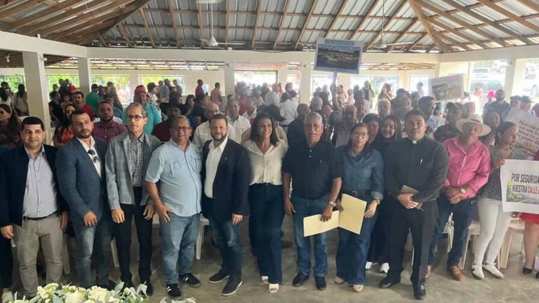 Comunitarios Manacla-Diferencia en San José de las Matas